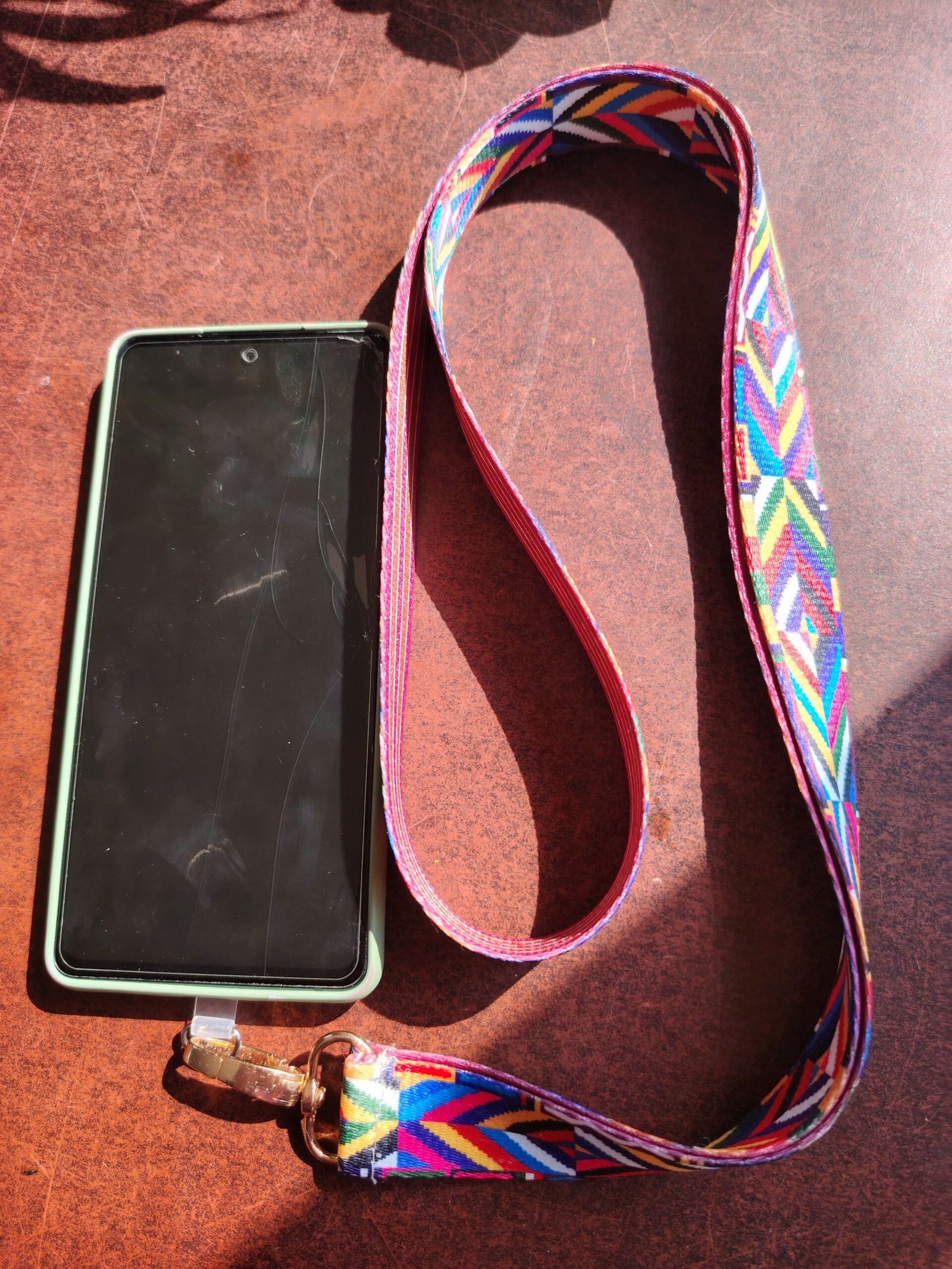 Dragonne de Téléphone ETHNIC Élégante : Liberté & Mains Libres au Quotidien ✨